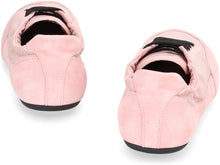 Load image into Gallery viewer, Collapse low-top sneakers
