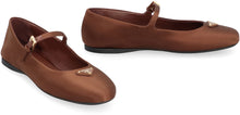 Load image into Gallery viewer, Fabric ballet flats with logo
