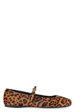 Load image into Gallery viewer, Leather ballet flats with logo
