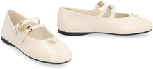 Load image into Gallery viewer, Leather ballet flats with logo
