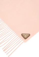 Carica l'immagine nel visualizzatore di Gallery, Sciarpa rosa con frange
