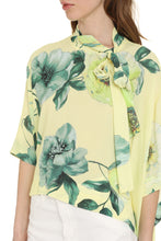 Carica l'immagine nel visualizzatore di Gallery, Blusa in crêpe-de-chine
