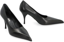 Load image into Gallery viewer, Leather pumps
