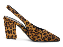 Carica l'immagine nel visualizzatore di Gallery, Slingback con stampa animalier e tacco

