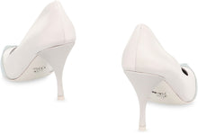 Load image into Gallery viewer, Satin pumps
