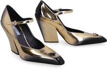 Load image into Gallery viewer, Laminated leather pumps
