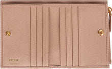 Load image into Gallery viewer, Leather wallet
