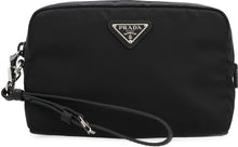 Carica l'immagine nel visualizzatore di Gallery, Clutch in Re-Nylon
