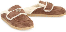 Carica l'immagine nel visualizzatore di Gallery, Mules in suede
