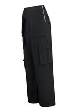 Carica l'immagine nel visualizzatore di Gallery, Pantaloni in nylon tecnico
