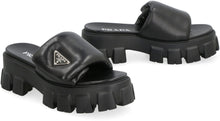 Carica l'immagine nel visualizzatore di Gallery, Slides Prada Soft in nappa imbottita
