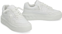 Carica l'immagine nel visualizzatore di Gallery, Valentino Garavani - Sneakers One Stud XL in pelle
