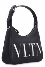 Carica l'immagine nel visualizzatore di Gallery, Valentino Garavani - Borsa hobo VLTN in pelle
