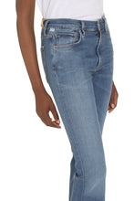 Carica l'immagine nel visualizzatore di Gallery, Jeans slim-flare Emannuelle
