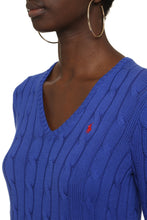 Load image into Gallery viewer, Cable knit sweater
