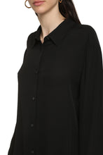 Carica l'immagine nel visualizzatore di Gallery, Camicia in seta
