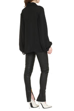 Carica l'immagine nel visualizzatore di Gallery, Blusa Frances in seta
