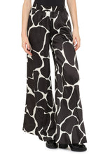 Load image into Gallery viewer, Antonia wide leg trousers
