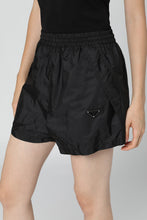 Carica l'immagine nel visualizzatore di Gallery, Shorts in Re-Nylon
