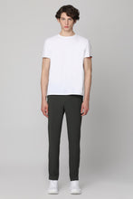 Carica l'immagine nel visualizzatore di Gallery, T-shirt Oxford in tessuto tecnico
