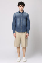 Carica l'immagine nel visualizzatore di Gallery, Camicia in denim
