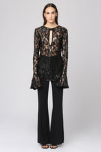 Load image into Gallery viewer, Lace top
