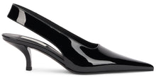 Carica l'immagine nel visualizzatore di Gallery, Pumps con cinturino in vernice
