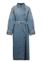 Carica l'immagine nel visualizzatore di Gallery, Trench coat in denim
