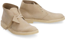 Carica l'immagine nel visualizzatore di Gallery, Desert boots in suede
