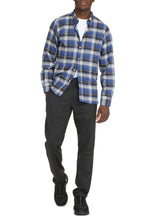 Carica l'immagine nel visualizzatore di Gallery, Camicia Everyday in cotone con chiusura a bottoni
