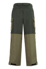 Carica l'immagine nel visualizzatore di Gallery, Moncler x Pharrell Williams - Pantaloni in nylon tecnico
