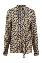Carica l'immagine nel visualizzatore di Gallery, Camicia in seta stampata
