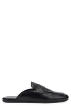 Carica l'immagine nel visualizzatore di Gallery, Slippers in pelle liscia
