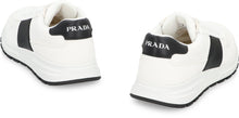 Carica l'immagine nel visualizzatore di Gallery, Sneakers low-top in tessuto
