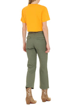 Carica l'immagine nel visualizzatore di Gallery, T-shirt crop con logo
