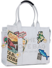 Carica l'immagine nel visualizzatore di Gallery, The Tote Bag con applicazioni
