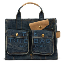 Carica l'immagine nel visualizzatore di Gallery, Borsa Cargo Tote media in denim e suede
