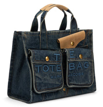 Carica l'immagine nel visualizzatore di Gallery, Borsa Cargo Tote media in denim e suede
