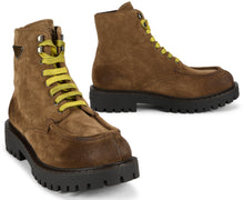 Load image into Gallery viewer, Lace-up leather boots
