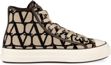 Carica l'immagine nel visualizzatore di Gallery, Valentino Garavani - Sneakers high-top Totaloop in tessuto
