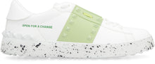 Carica l'immagine nel visualizzatore di Gallery, Valentino Garavani - Sneakers low-top Open for a Change

