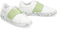 Carica l'immagine nel visualizzatore di Gallery, Valentino Garavani - Sneakers low-top Open for a Change
