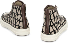 Carica l'immagine nel visualizzatore di Gallery, Valentino Garavani - Sneakers high-top Totaloop
