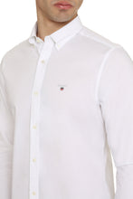 Carica l'immagine nel visualizzatore di Gallery, Camicia in cotone con collo button-down

