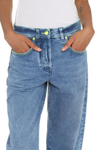 Carica l'immagine nel visualizzatore di Gallery, Jeans ampi a vita alta
