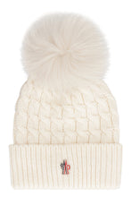 Carica l'immagine nel visualizzatore di Gallery, Cappello in maglia di lana
