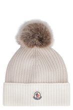 Carica l'immagine nel visualizzatore di Gallery, Cappello in maglia a costine
