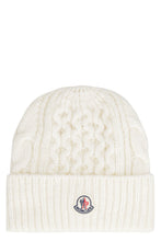 Load image into Gallery viewer, Cable knit beanie
