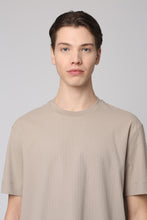 Carica l'immagine nel visualizzatore di Gallery, T-shirt girocollo in cotone
