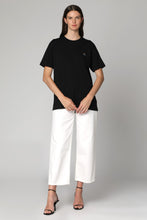 Carica l'immagine nel visualizzatore di Gallery, T-shirt girocollo in cotone

